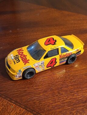 Vtg 1991 Racing Champion 1:24 Ernie Irvan #4 Kodak Chevy Lumina Nascar Metal Car